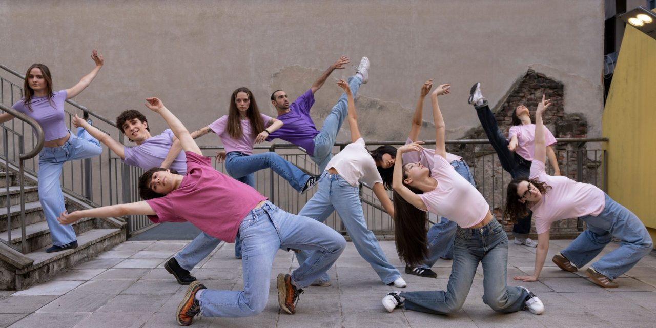 Urlo muto, rumori di fondo | Affollate Solitudini Teens & Absolute Beginners