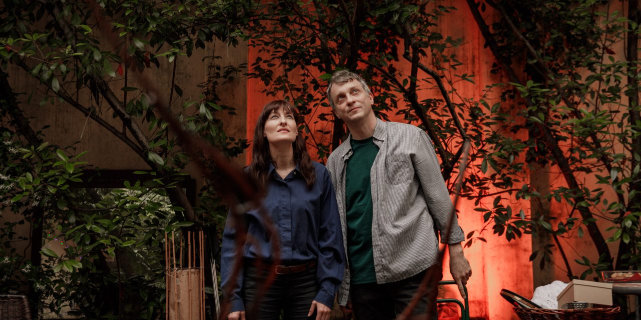 Giocando con i confini della rappresentazione. Intervista a Menoventi